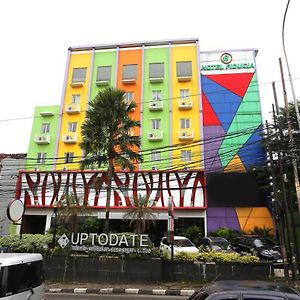 Sans Hotel Fiducia Pondok Gede